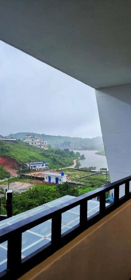 Rock Lake Villa Vagamon